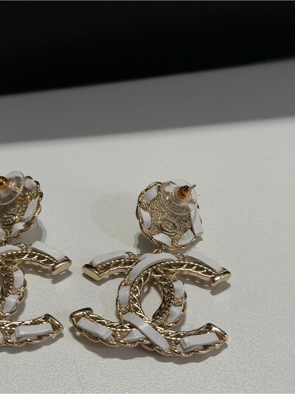Chanel 2006 Gold and Pearl Double C Drop Earrings - Picture 5 of 9